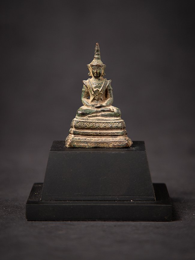Thai bronze Buddha statue on black base, full-front view with dhyana mudra