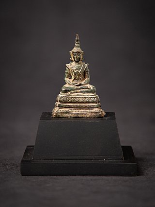 Thai bronze Buddha statue on black base, full-front view with dhyana mudra