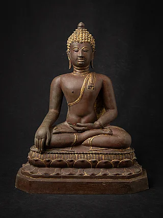 Antique bronze Thai Chiang Saen Buddha