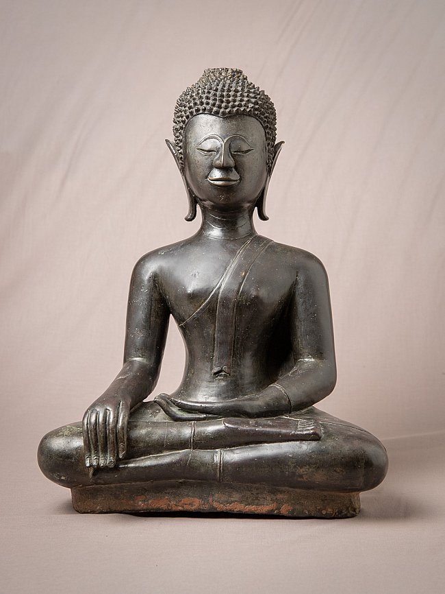 Sehr besondere antike Bronzestatue eines Lao Buddhafigur - Lanxan-Stil