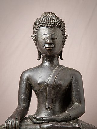 Sehr besondere antike Bronzestatue eines Lao Buddhafigur - Lanxan-Stil