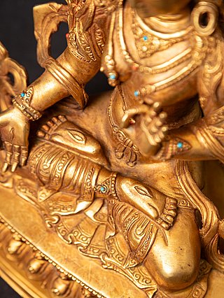 Alte Bronzefigur der nepalesischen Weißen Tara.