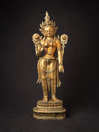 Nepalese bronzen staande Witte Tara op sokkel, vooraanzicht met vitarka mudra