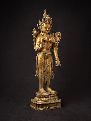 Staand bronzen Witte Tara-beeld uit Nepal, driekwartaanzicht met sokkel