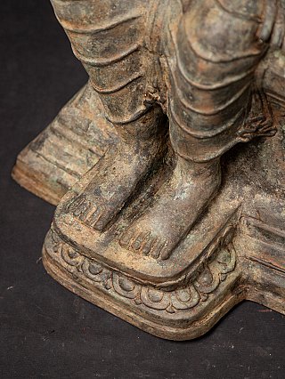 Old bronze Pyu Buddha statue