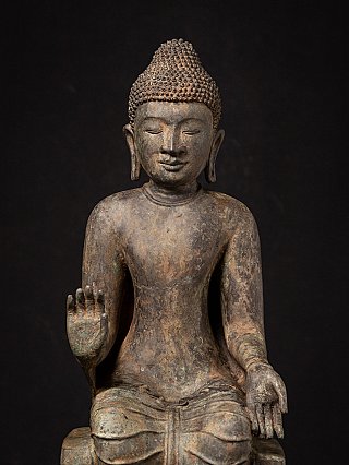 Old bronze Pyu Buddha statue