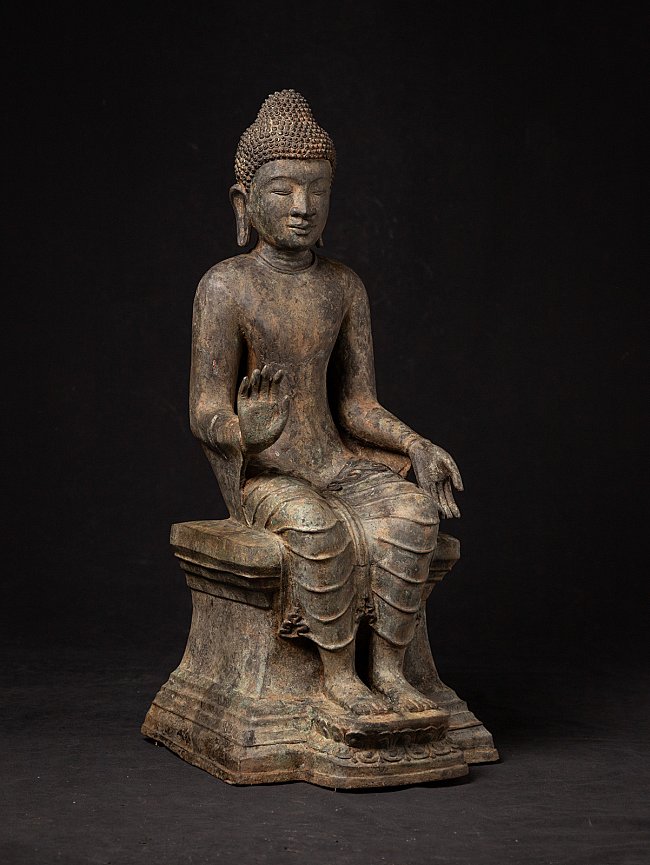 Old bronze Pyu Buddha statue