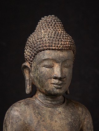 Old bronze Pyu Buddha statue
