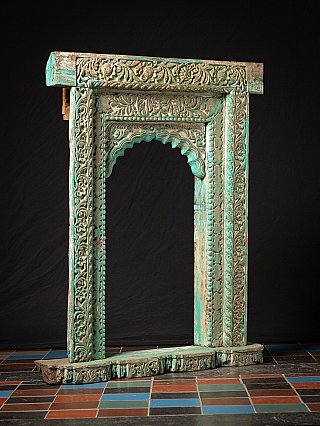Antiek houten Indiaas raam-kozijn