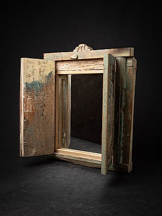 Antiker hölzerner indischer Fensterrahmen