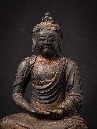 Seltene chinesische hölzerne Buddhafigur aus dem 16. Jh.
