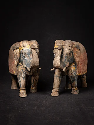 Set antique wooden Indian Elephants