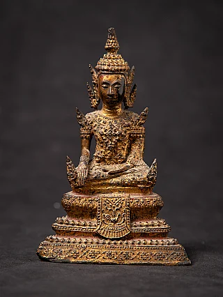 Antique bronze Thai Rattanakosin Buddha statue