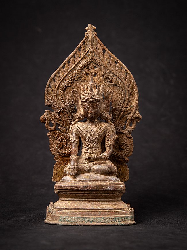 Antike bronzene burmesische Ava Buddhafigur