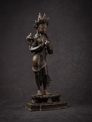 Antique bronze Nepali Avalokiteshvara (Lokeshvara)