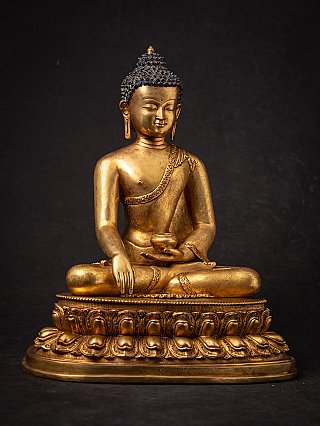 Very high quality bronze Nepali Buddha statue