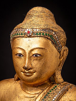Antieke houten Mandalay Boeddha