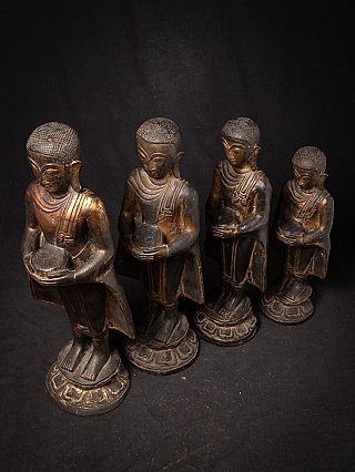 Set oude bronzen Birmese monniken