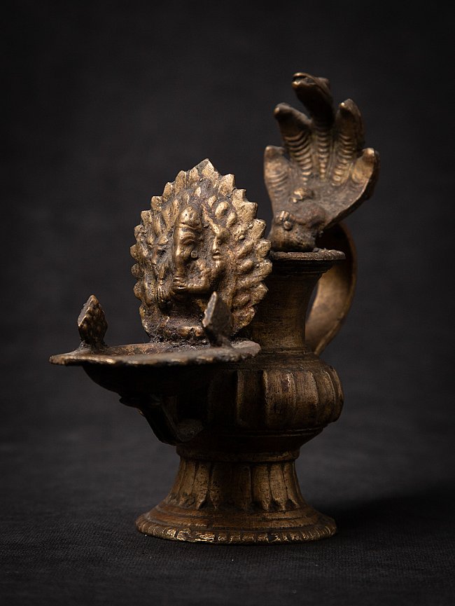 Antieke Nepalese olielamp / Sukunda