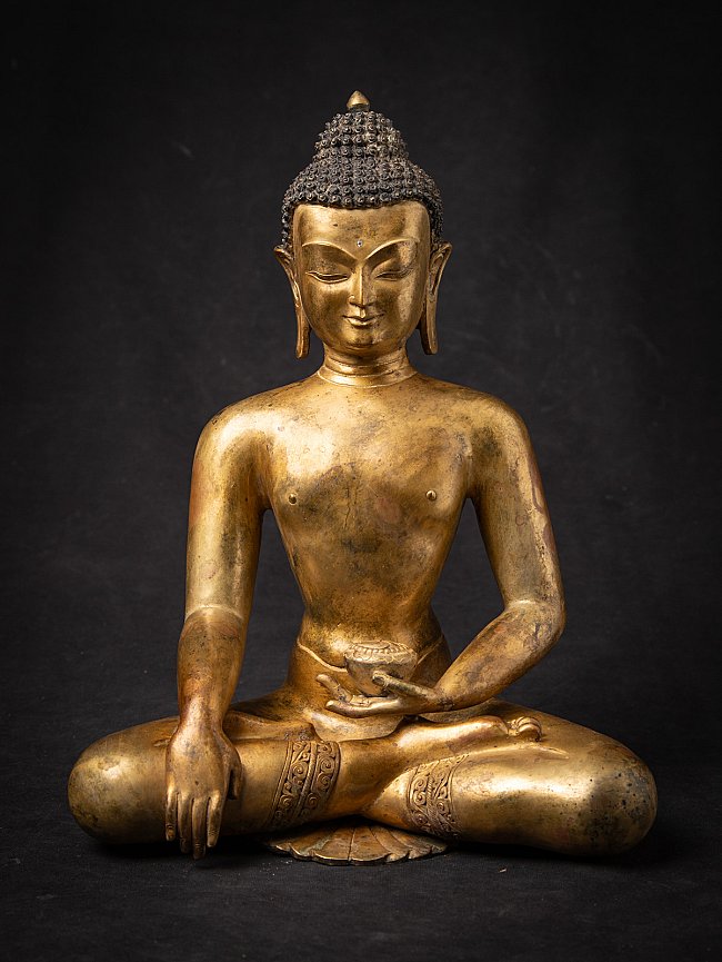 Oude bronzen Nepalese Boeddha