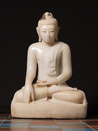 Bijzondere antieke marmeren Mandalay Boeddha