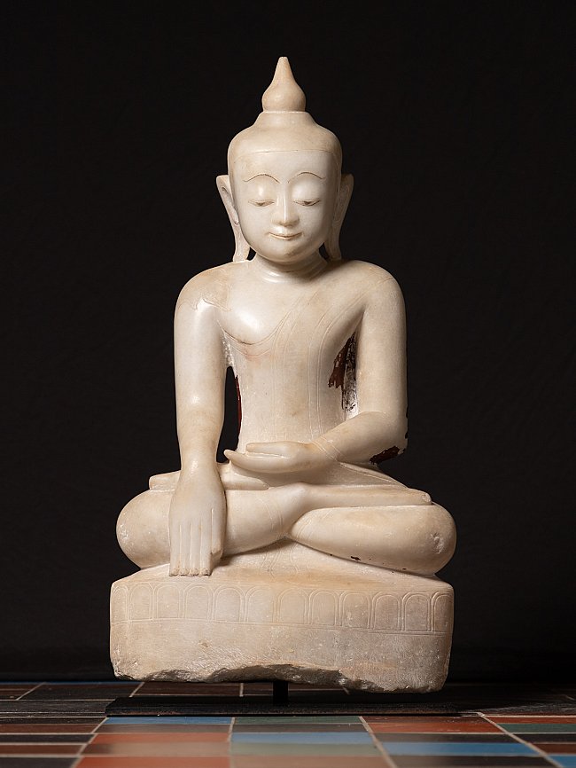 Spezielle antike Marmor Burmese Ava Buddhafigur