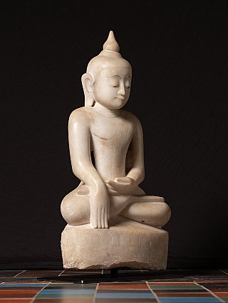 Spezielle antike Marmor Burmese Ava Buddhafigur
