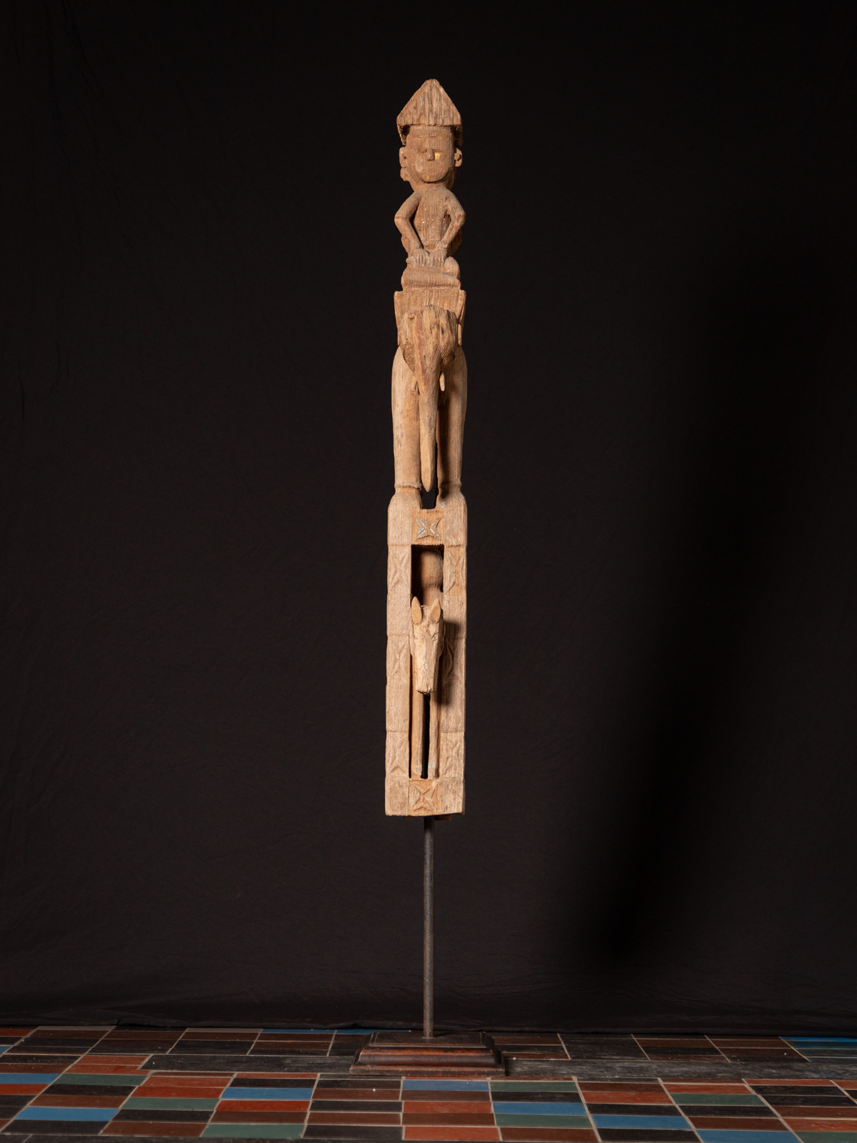 Wooden_statue_3668-20-1.jpg