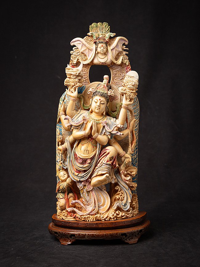 Außergewöhnlich detaillierte alte chinesische Guan Yin aus Bein