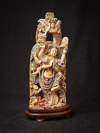 Außergewöhnlich detaillierte alte chinesische Guan Yin aus Bein