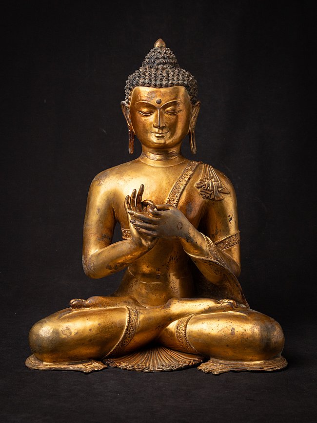 Große alte bronzene nepalesische Buddhafigur