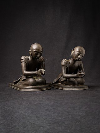 Paar alte bronzene burmesische Mönch Figuren