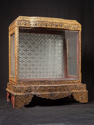 Antieke houten Birmese Boeddha tempel