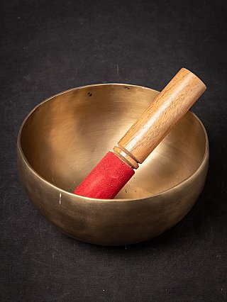 Neue gemachte nepalesische Klangschale aus Bronze
