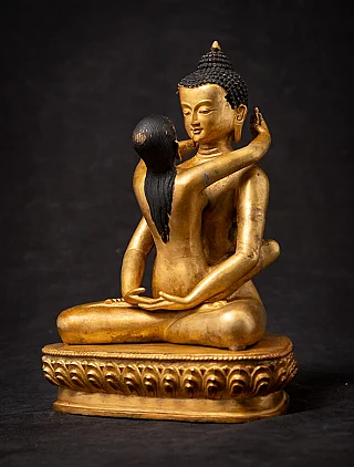 Samantabhadra Buddha statue in Nepalese bronze, seated, three-quarter view with consort