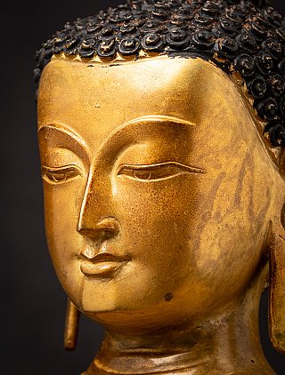 Alte bronzene nepalesische Medizinbuddha