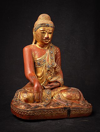 Antiker hölzerner burmesischer Mandalay-Buddha