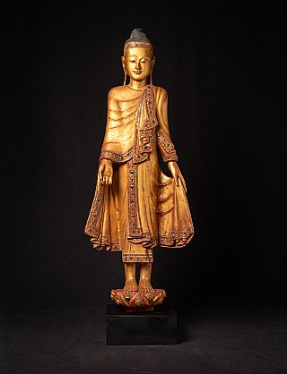 Antike hölzerne Mandalay Buddhafigur