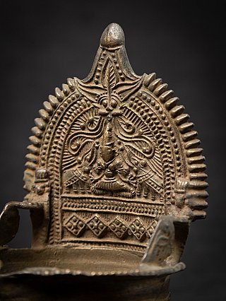 Antike indische Öllampe