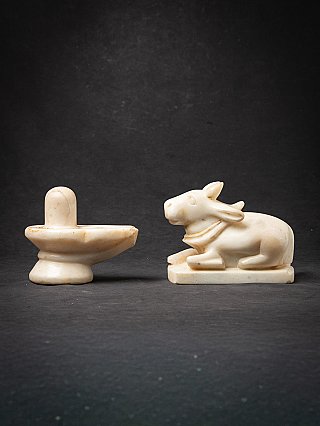 Marble Shiva lingam with Nandi bull from India, side view of both pieces