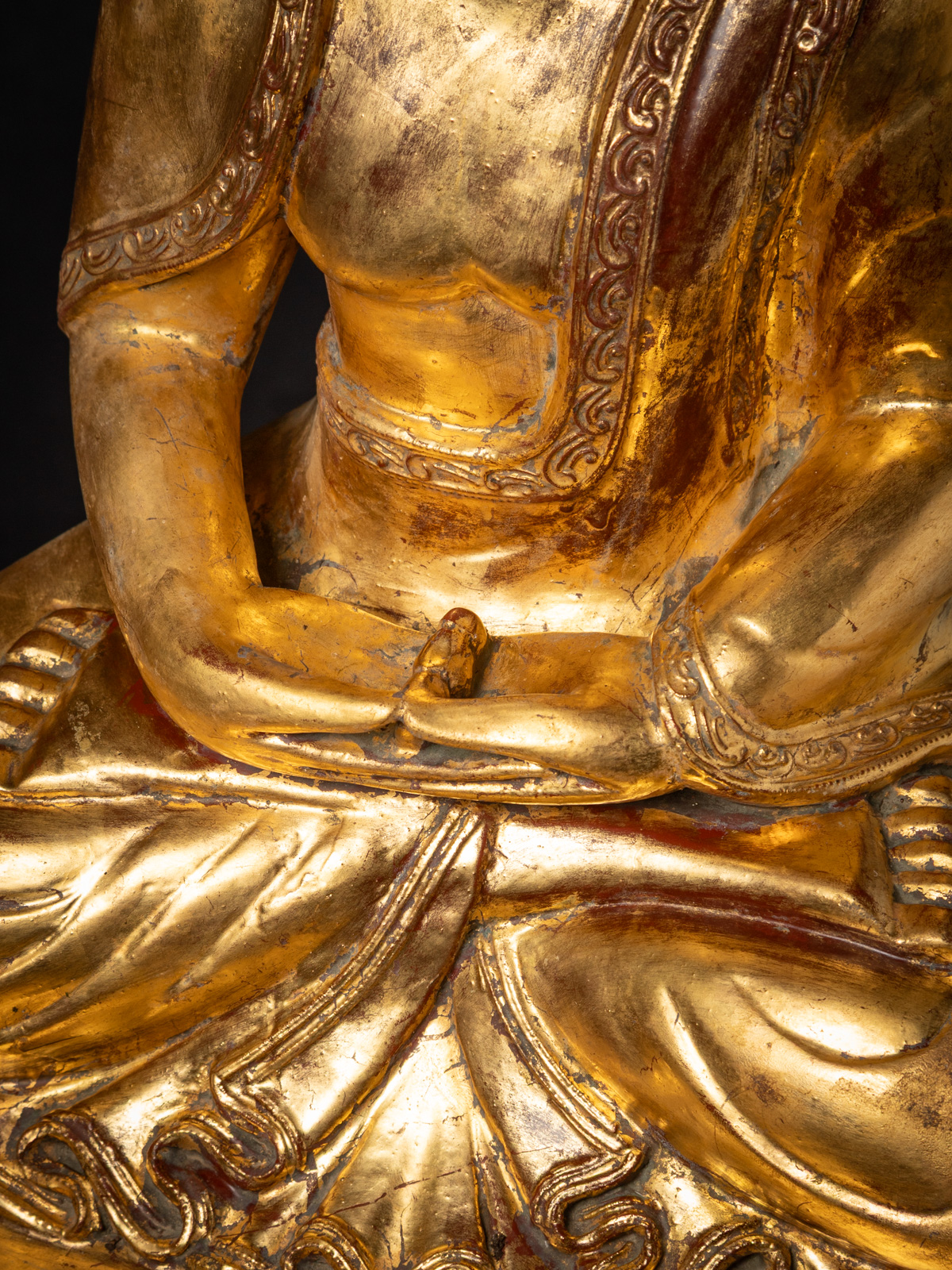 木製　ミャンマー Old gilded wooden Burmese Buddha from Burma (Myanmar)