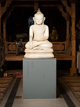 Large and special 16th-century Burmese Ava Buddha