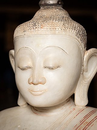 Großer und besonderer birmanischer Ava-Buddha aus dem 16. Jh.