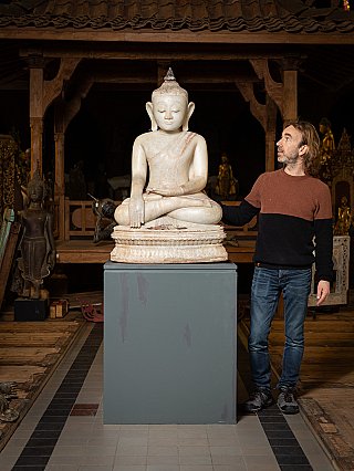 Großer und besonderer birmanischer Ava-Buddha aus dem 16. Jh.