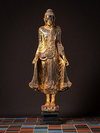 Besondere antike hölzerne burmesische Buddhafigur