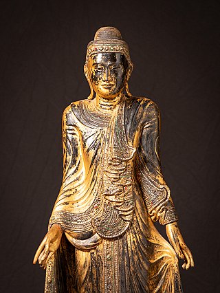 Besondere antike hölzerne burmesische Buddhafigur