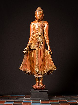Special large antique wooden Mandalay Buddha from Burma