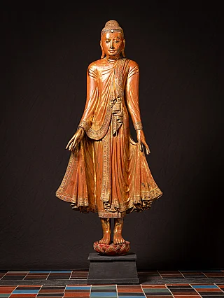 Special large antique wooden Mandalay Buddha from Burma