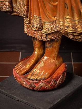 Special large antique wooden Mandalay Buddha from Burma