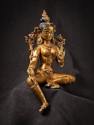 Alte bronzene nepalesische Grüne Tarafigur